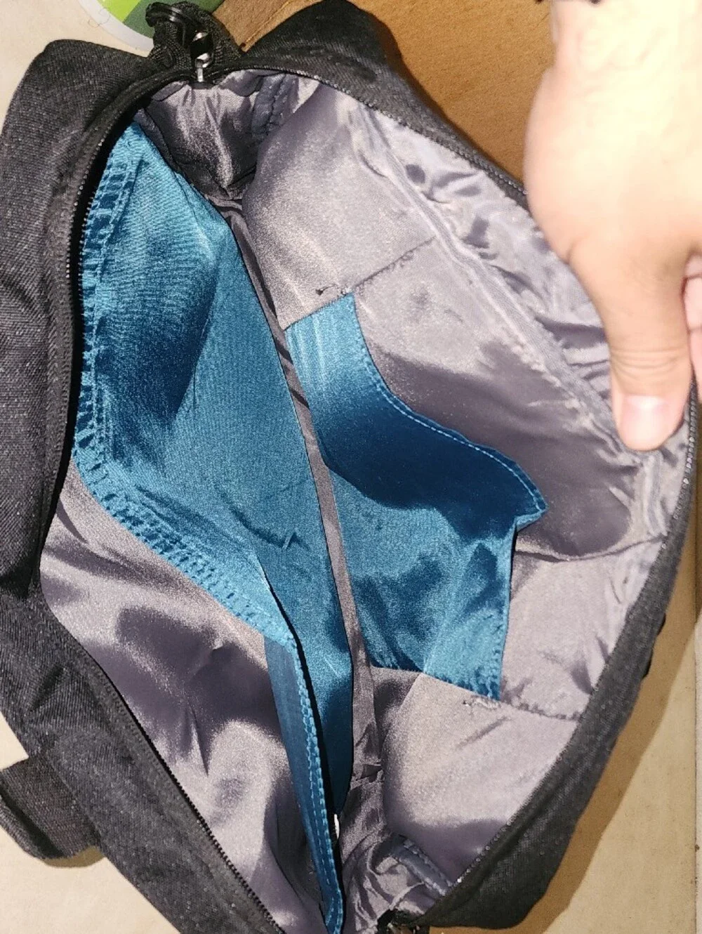 Black Men's Laptop Messenger Bag